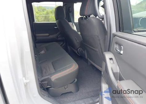 2024 Nissan Frontier Pro-4X 4X4 z USA, uszkodzony, nr VIN 1N6ED1EK0RN654553